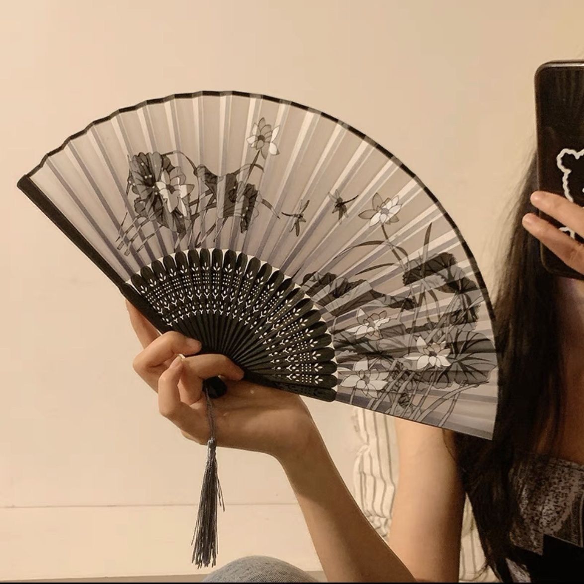 Chinese style folding small fan portable ancient Chinese style summer black bamboo fan for female
