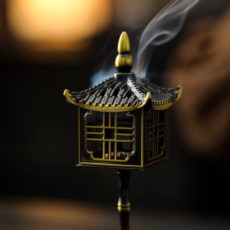 Chinese Style Palace Lantern Incense Burner Alloy High Stand Creative Cloud Pattern Sandalwood Home Aromatherapy Burner