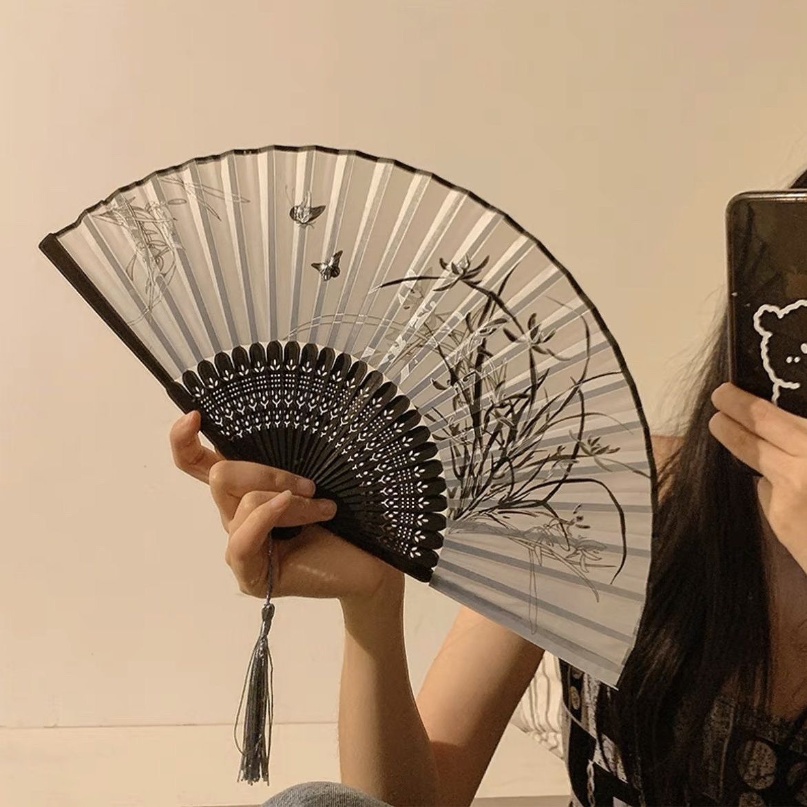 Chinese style folding small fan portable ancient Chinese style summer black bamboo fan for female